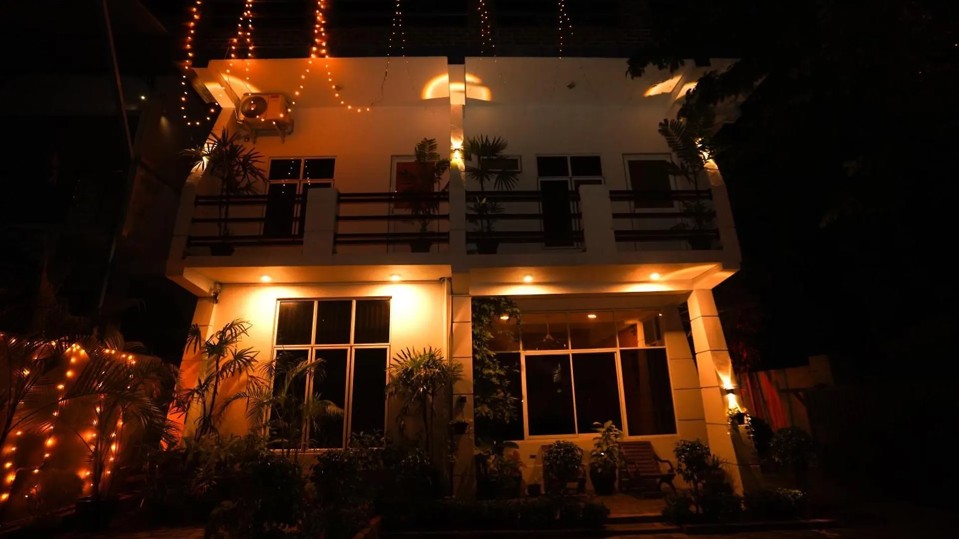 Airport 4 Season Transit Hotel Katunayake