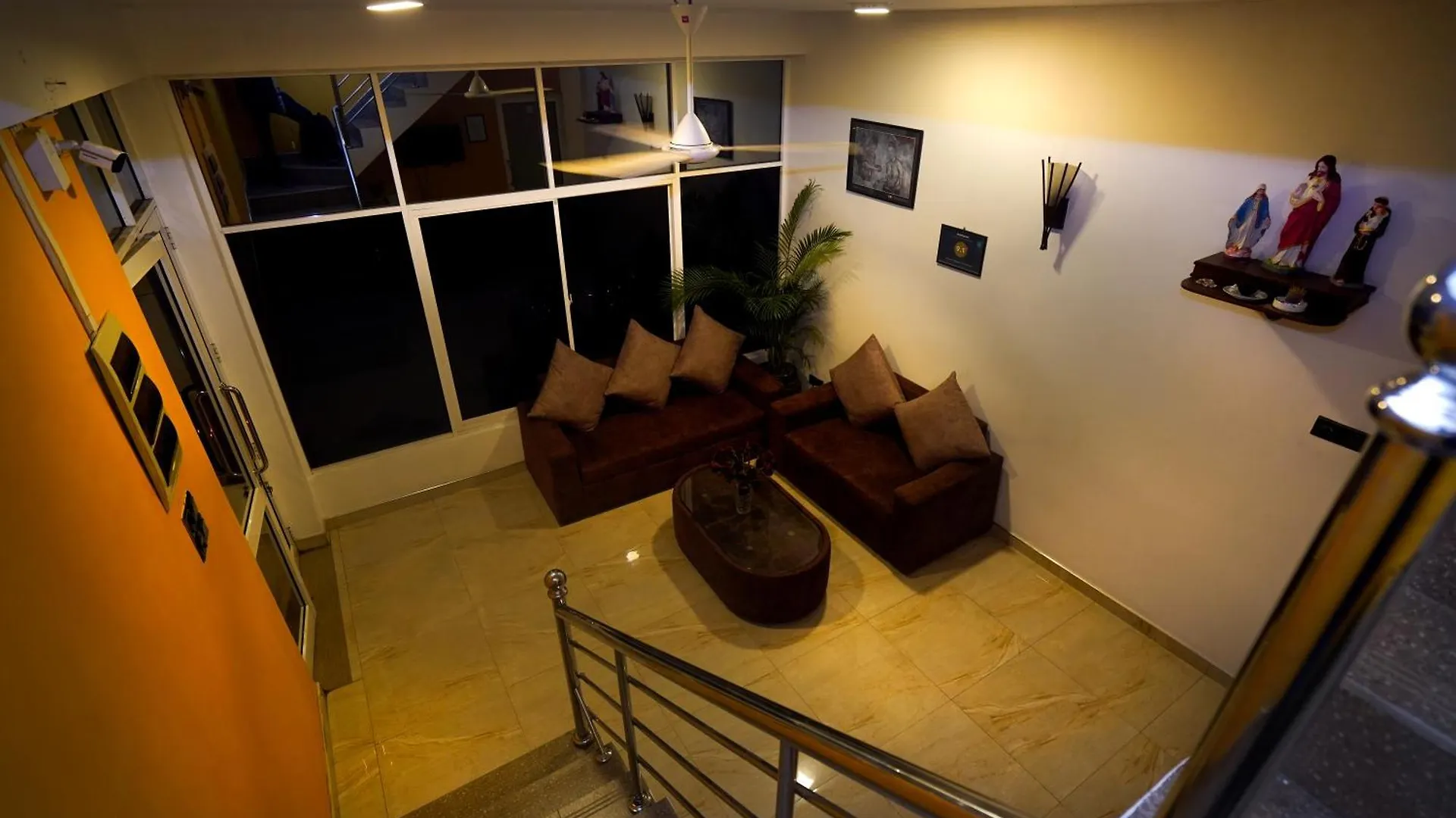 Airport 4 Season Transit Hotel Katunayake