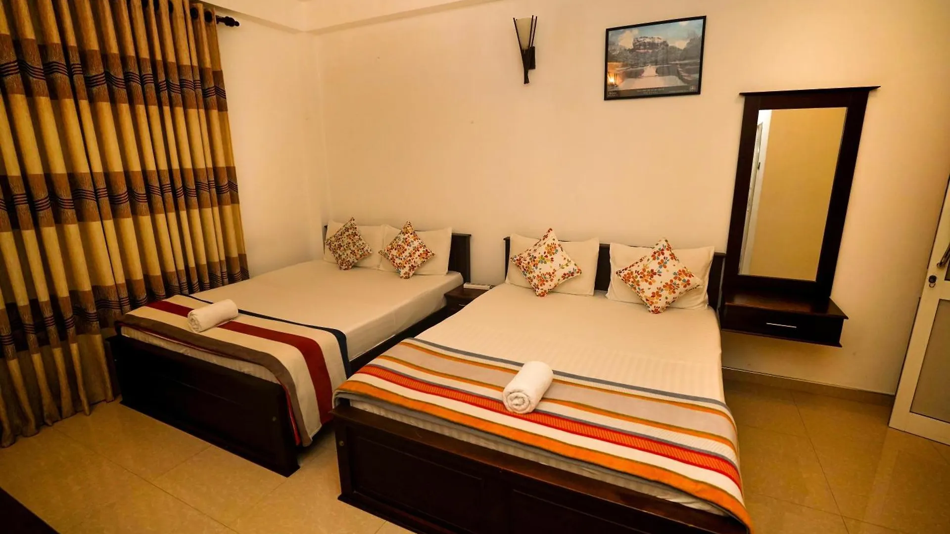 Airport 4 Season Transit Hotel Катунаяка 2*,  Шри-Ланка
